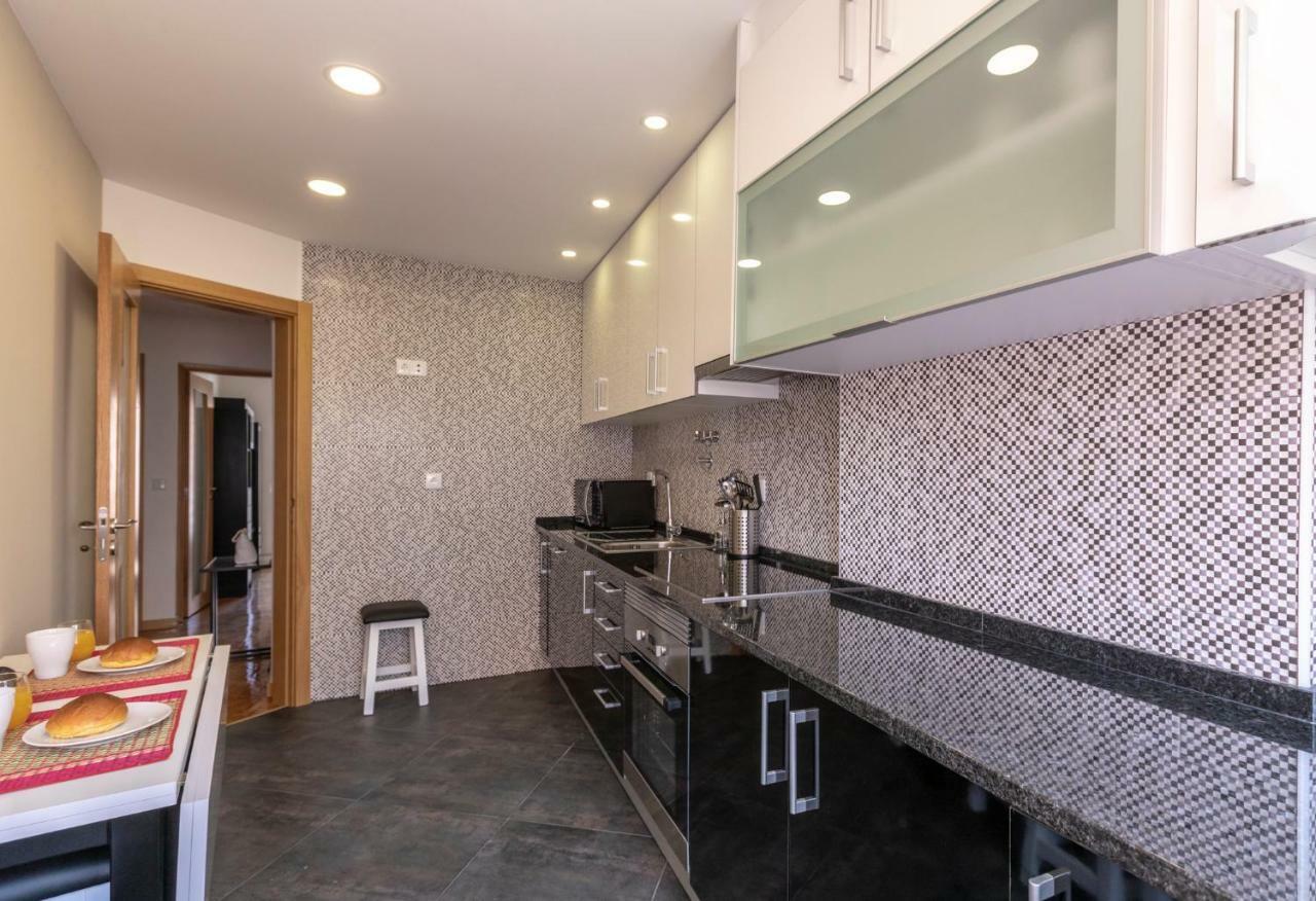 Like-Home-T3 Apt-Campolide, Near Amoreiras Mall Лиссабон Экстерьер фото