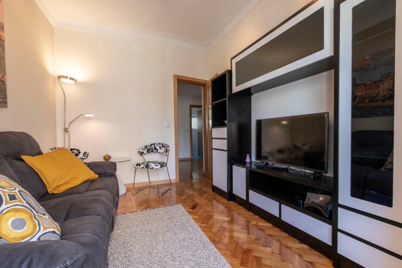 Like-Home-T3 Apt-Campolide, Near Amoreiras Mall Лиссабон Экстерьер фото